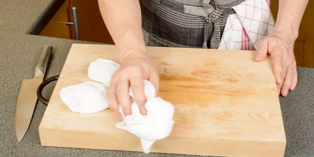 How Do You Safely Clean and Maintain Cutting Boards? How Do You Safely Clean and Maintain Cutting Boards?